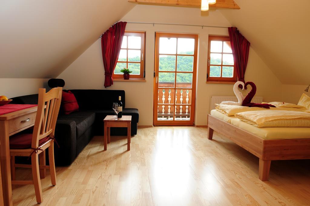 Weingut Winzerzimmer Rothschaedl Leutschach Quarto foto