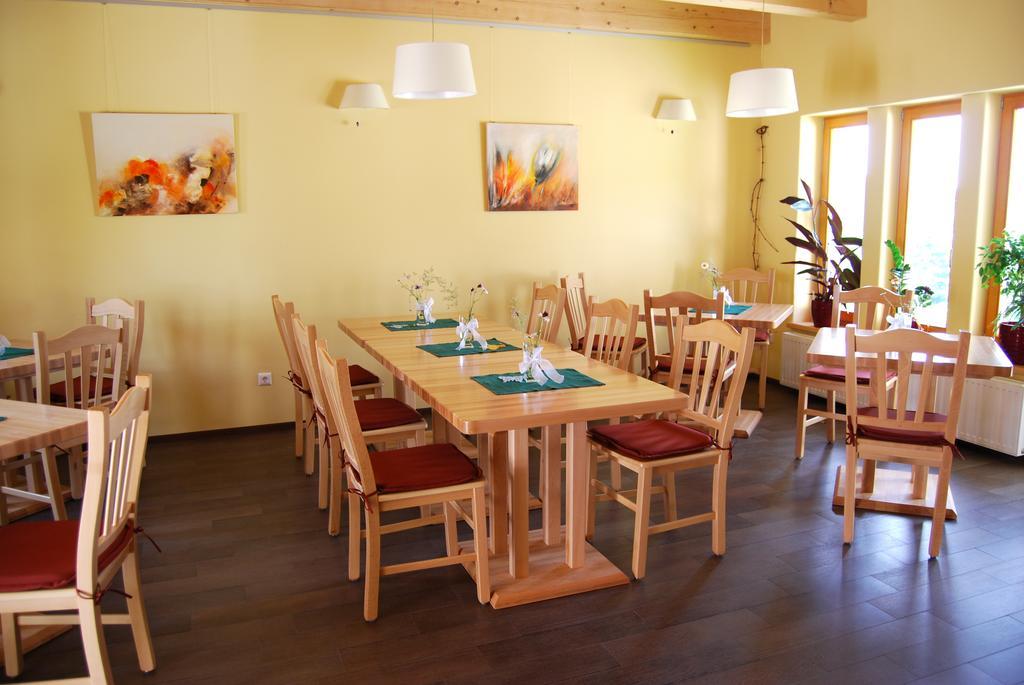 Weingut Winzerzimmer Rothschaedl Leutschach Exterior foto